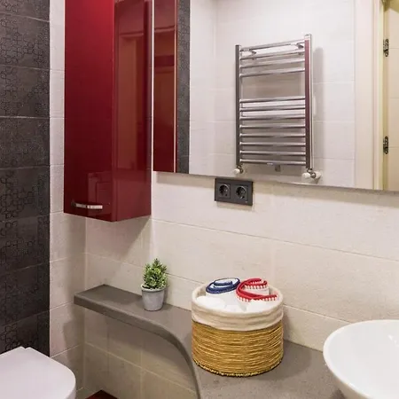 Modern 2 Bedroom Duplex With Garden In Cihangir Daire İstanbul