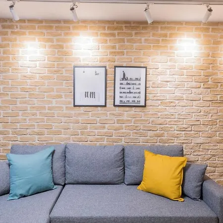 Modern 2 Bedroom Duplex With Garden In Cihangir 아파트 *