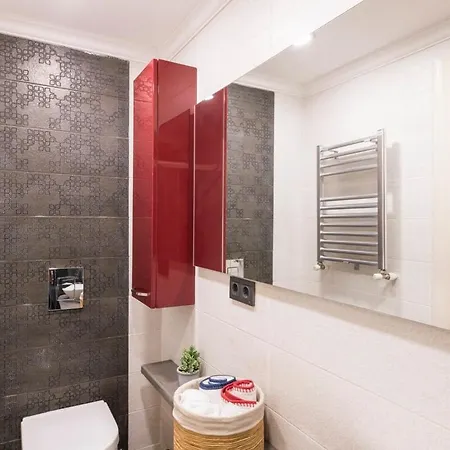 Modern 2 Bedroom Duplex With Garden In Cihangir Apartament *